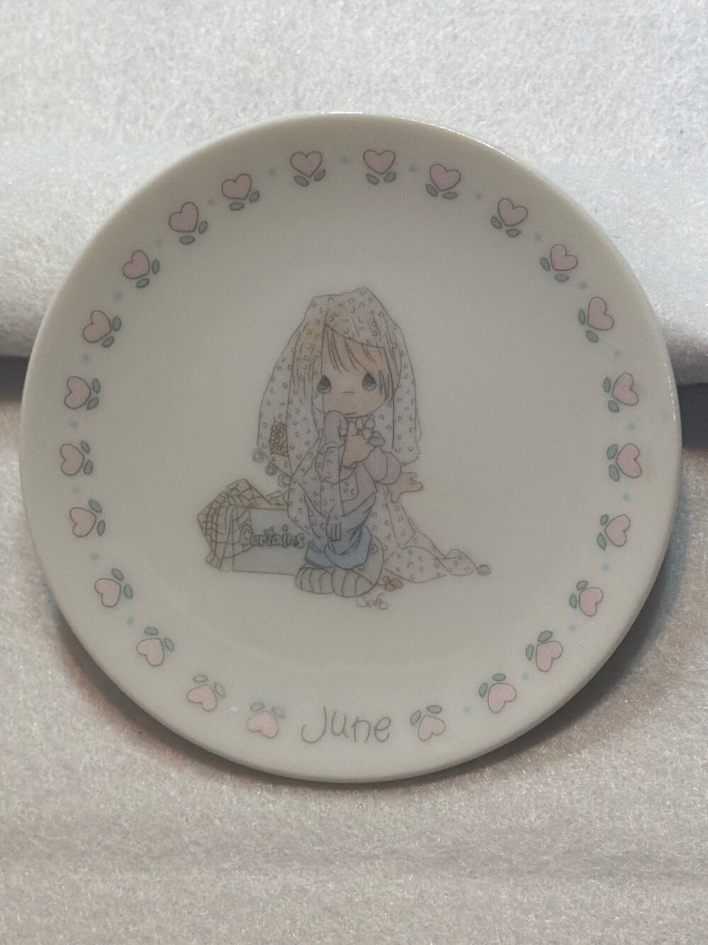 June Rose: The Precious Moments Collector’s Plate 4 Inch Woman’s Girl’s Birthday